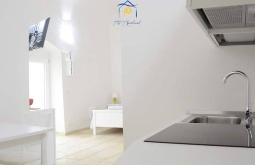 Gallipoli Historic Center Hotel | Talamo Court Room - Scaglione Palace