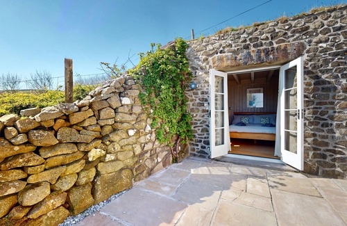 Mynytho Cottage | Talarfor - Two Bedroom Cottage, Sleeps 4