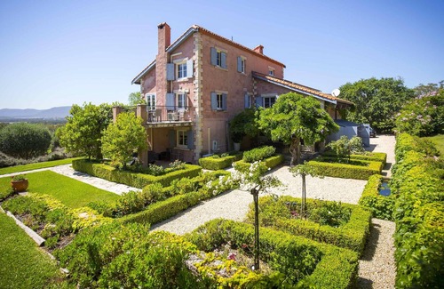 Fordwich House | Talits Estate Vineyard - Fabulous 4 bdrm, 4 bthrm French provincial luxury with pool and vineyard views