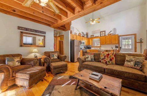 Dial Cabin | Talking Waters - Fishing Camp