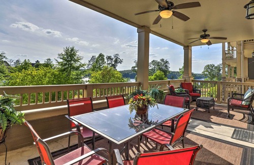 Talladega Condo | Talladega Area Condo w/ Lake Views!