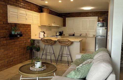 Palm Beach Apartment | Tallebudgra Creek Getaway