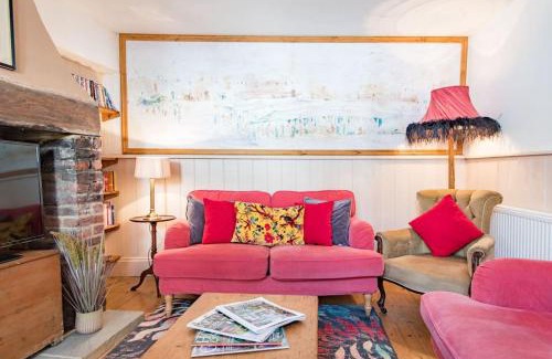 Deal House | Tally Ho