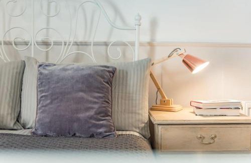 Deal House | Tally Ho