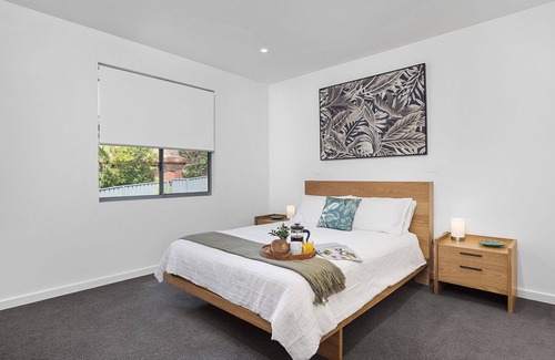 Nelson Bay Villa | Talmora – easy stroll to beach and shops