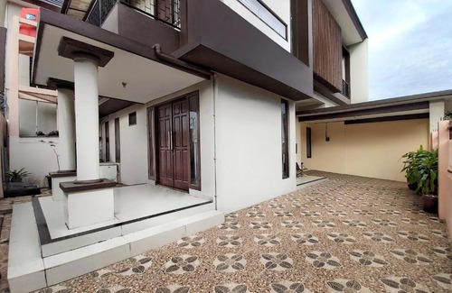 Tangerang Apartment | TAMA Guesthouse 16 People for Family or Group