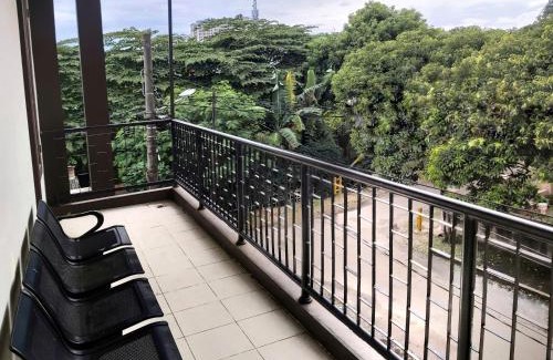 Tangerang Apartment | TAMA Guesthouse 16 People for Family or Group