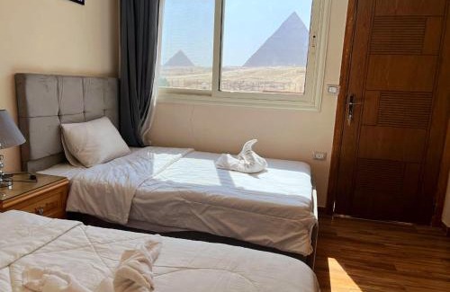 Al Haram House | Tamara Front Pyramids & Valley Temple View