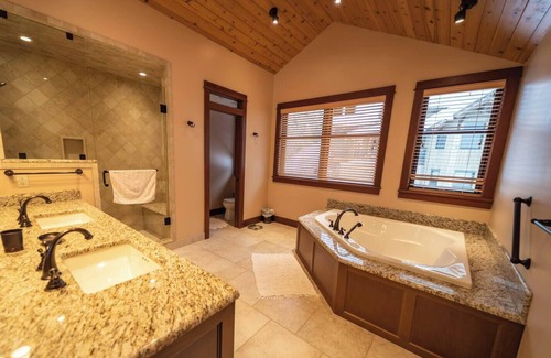 Revelstoke Cabin | Tamarack Lodge: Luxury Timber Frame Ski Lodge at Mountain Resort