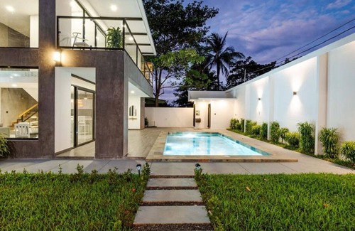 Tamarindo House | Tamarindo Palm House