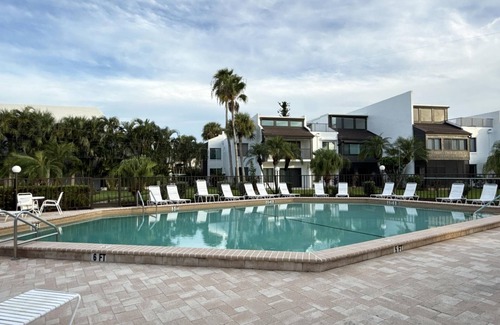 Englewood Condo | Tamarind – 2BR Condo with Lemon Bay Views
