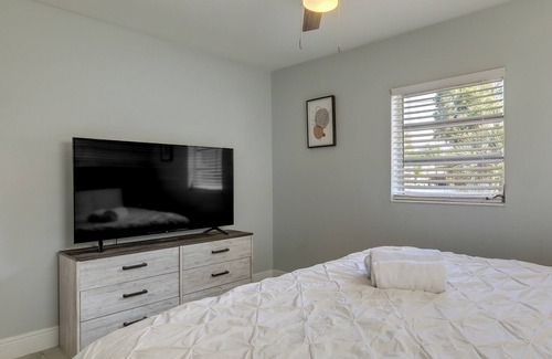 Temple Crest House | Tampa Home w/ Patio - 1 Mi to Busch Gardens!