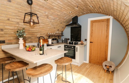Llanfair Caereinion Cottage | TAN Y WAWR - DERWEN, family friendly in Llanfair Caereinion