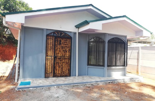 Daniel Flores House | Tanager House