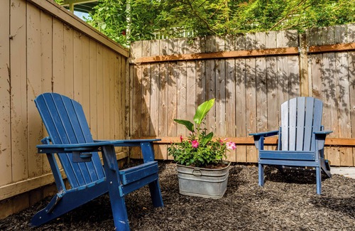 Whiteaker House | Tangerine Eugene Guesthouse - heart of Eugene, AC, bikes, near breweries/cafes