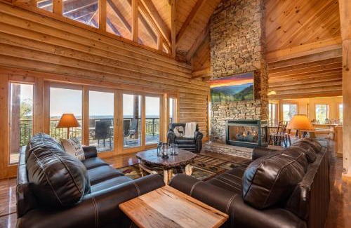 Sevierville House | Tanglewood Mountain Lodge By Stony Brook Cabins