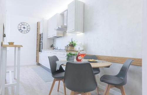 Pre Apartment | Tao's House vicino alla Metropolitana - 2 Camere - AC - Wi Fi veloce