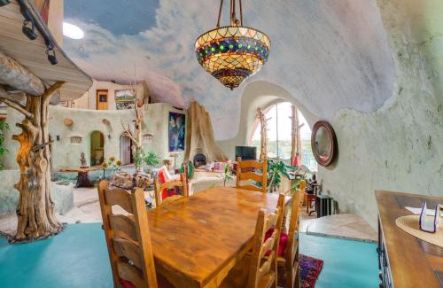 Arroyo Hondo House | Taos Dome Home with Hot Tub, Fireplace and Mntn Views!