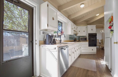 Taos House | Taos Pine Home - A/C - Hot Tub - Private Courtyard - Prime Location