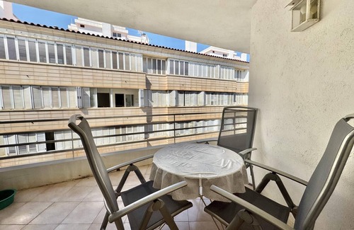 Roses Town Center Apartment | TAR. Roses center, 300m from the beach