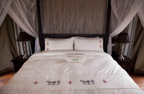 Namibia Cabin | Taranga Safari Lodge