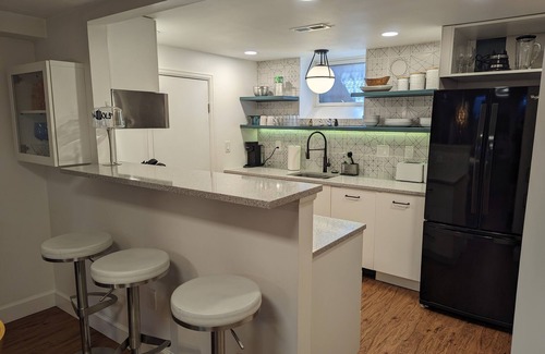 East Colfax Apartment | Tardis: Time travel in a newly renovated 60's inspired pad min. from downtown!