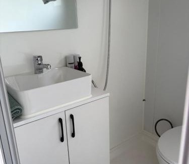 Taree Apartment | Taree CBD Tiny backyard POD