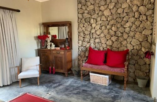 Okaukuejo House | Tarentaal Guest Farm