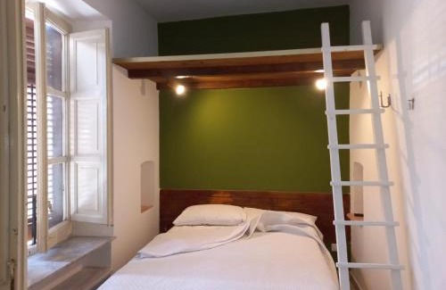 Centro Storico Apartment | Targa Moto Art