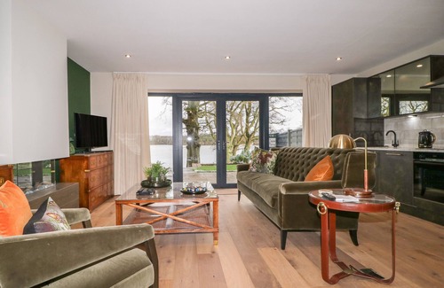 Wing Cottage | TARN END COTTAGES 8, romantic, with a garden in Brampton, Cumbria