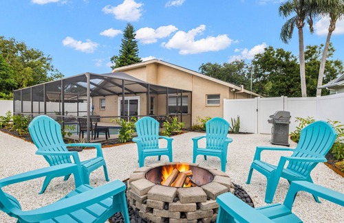 Tarpon Springs House | Tarpon Fun'n the Sun Beach Getaway with your own Private Pool