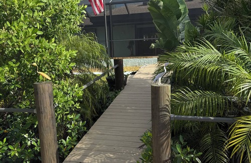 Venice House | Tarpon Point Lodge Venice