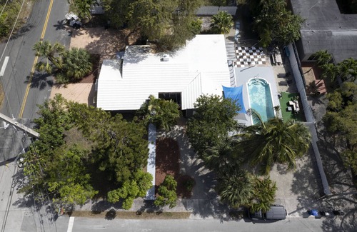 Tarpon River House | Tarpon River Retreat | Minutes to Downtown