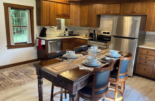 Foxburg Cottage | Tarry Moore Cottage . on Foxburg's historic fairways