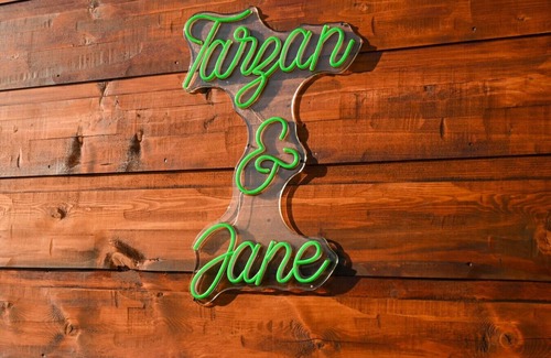 Sevierville Cabin | Tarzan And Jane Treehouse. Hot tub. Riverfront