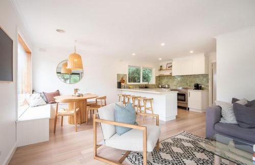 Somers House | Tasman Serenity in Somers Walk to the beach