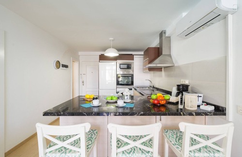 Patalavaca Apartment | Tasteful apartment in Mogán by the beach