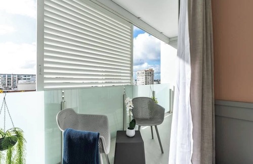 Auckland Central Business District Apartment | Tasteful Luxury Modern AC 2BR Next to Albert Park
