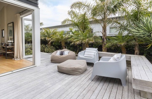 Omaha House | Tasteful on Te Mauri
