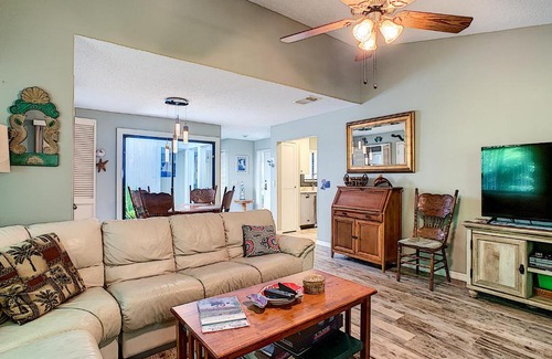 New Smyrna Beach Apartment | Tastefully Decorated Sea Woods Villa - Near beach access, shopping & Dining! S4410