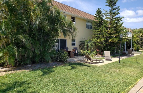 Harbor Village Condo | Tastefully decorated Waterfront Condo! Walk To Beach, Shops, Restaurants & More!