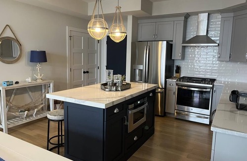 Ship Bottom Condo | Tastefully decorated condo