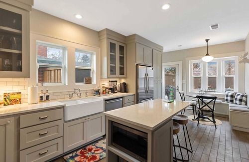 Kessler House | Tastefully decorated home W/Pool & Spa