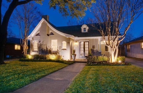Kessler House | Tastefully decorated home W/Pool & Spa