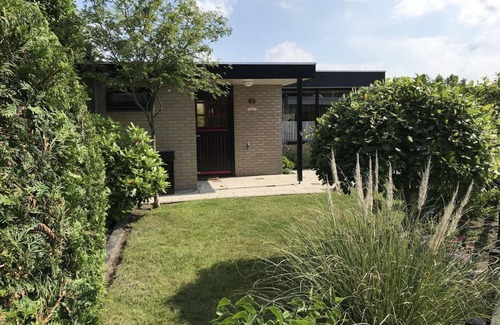 Sint Maartensvlotbrug House | Tastefully furnished bungalow for max. 4 people, WLAN