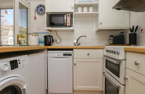 Porthcurno Cottage | TATER-DU, pet friendly, with a garden in Porthcurno