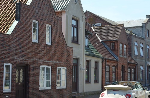 Tating Apartment | Tating Hüs "Buoy" - spacious apartment for up to 6 persons and garden use