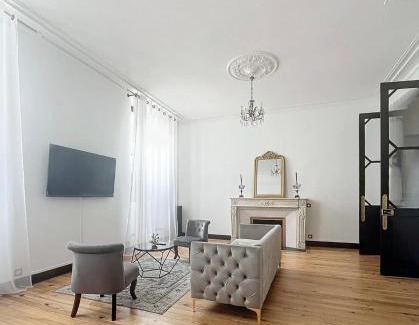 Centre Ville Apartment | Taylor 8