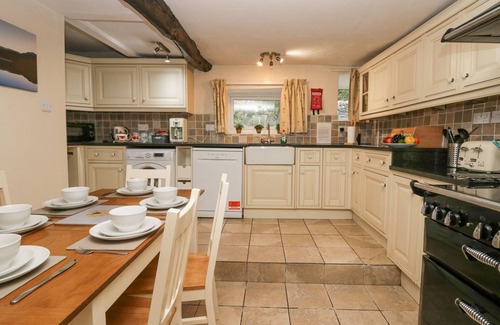 Threlkeld Cottage | TAYLOR'S COTTAGE, pet friendly, character holiday cottage in Keswick