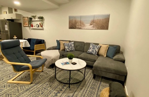 Morinville Apartment | Taylor Tranquility Retreat~Cozy 1 Bedroom Apt with FULL kitchen & Full Washroom